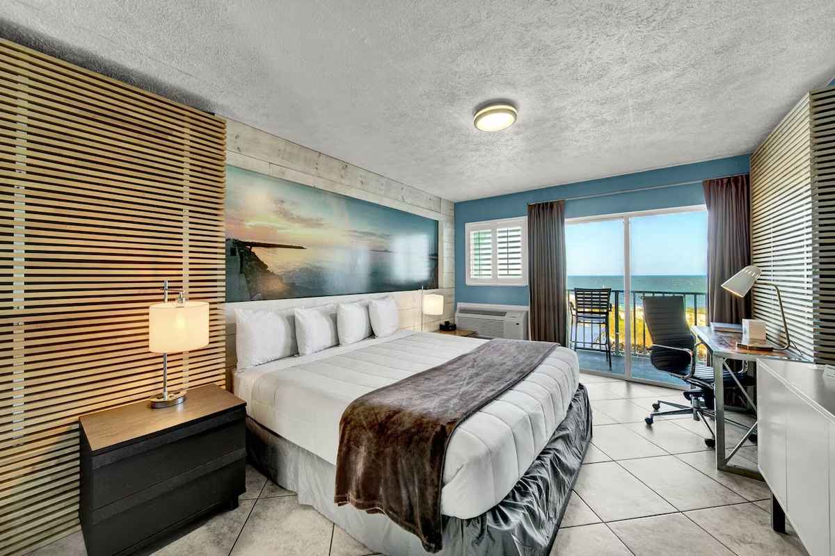 Sunrise Sands Resort guestroom photo 4