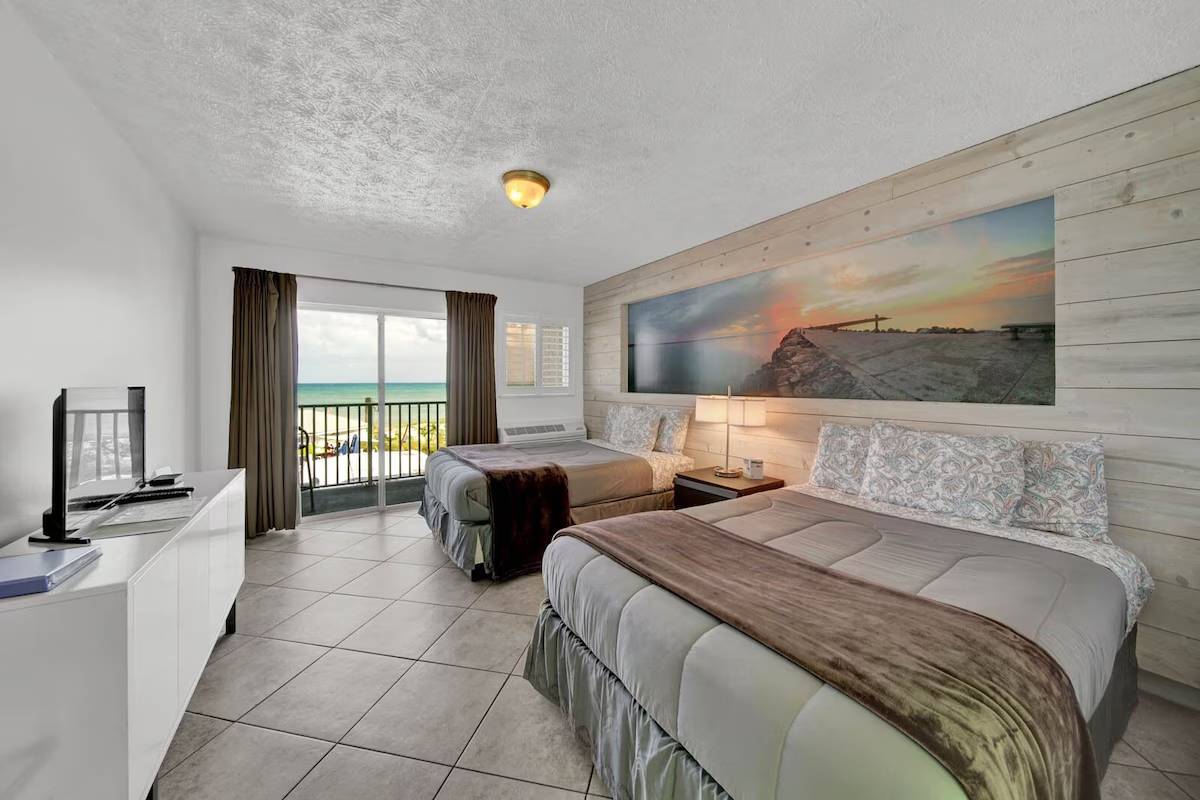 Sunrise Sands Resort guestroom photo 5